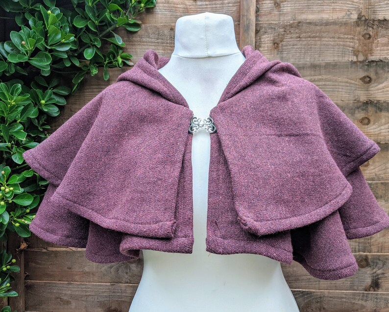 LARP Hood Mantle Layered Capelet Cowl with Clasp Fastening Costume Renaissance Cosplay Fantasy Unisex