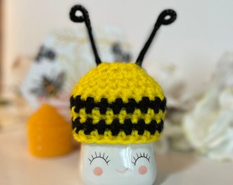 Bumblebee Spring Mug Hat/ Farmhouse Tiered Tray Display
