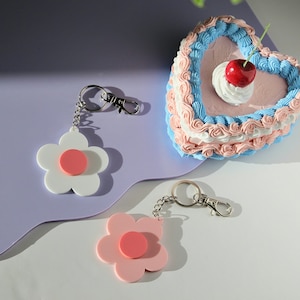 Daisy Keyring / Bag Charm Cute Flower Key Chain Gift for her Pink / White image 1