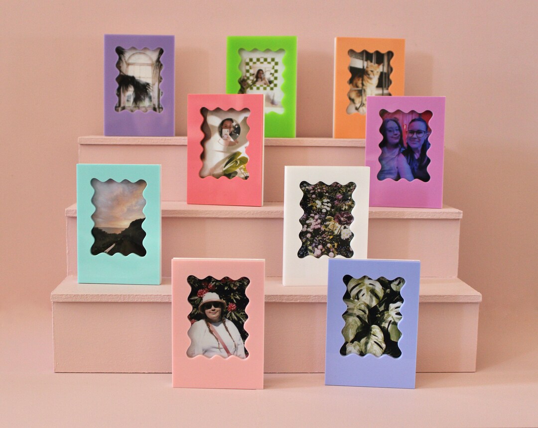 Wavy Instax Mini Frame: Polaroid Photo Holder, Magnet Option - Etsy