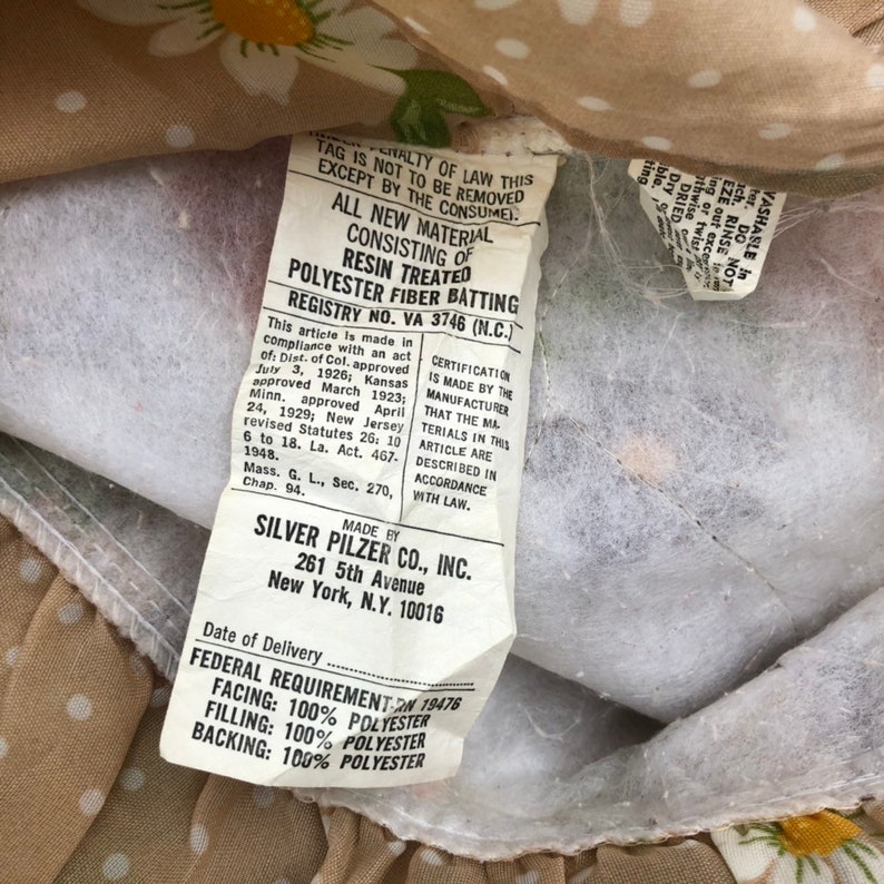 Vintage 1970\u2019s Silver Pilzer Company Polyester Standard Floral Pillow ShamsCases