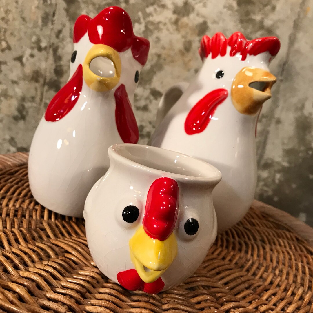 Set of Three Vintage 1970s/80s Rooster Creamer Pitchers Breakfast Serving Utensils and Pitchers