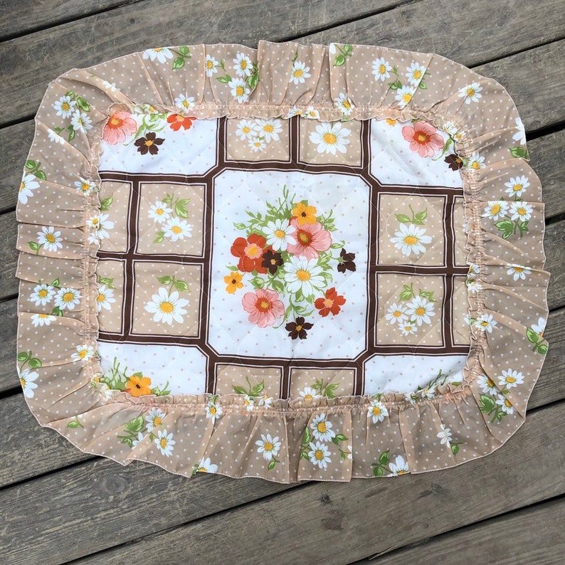 Vintage 1970\u2019s Silver Pilzer Company Polyester Standard Floral Pillow ShamsCases