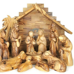 Große Krippe, Holzkrippe Hand geschnitzt aus Olivenholz Krippenfigur, Holzkrippe für Weihnachtsdekoration