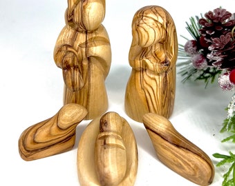 Presépio em madeira de oliveira: Pequenas figuras da Sagrada Família, decoração natalina da Terra Santa.