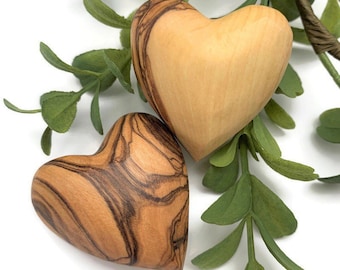 Olijfhouten harten, houten harten, 3D hartvorm met de hand gesneden in het Heilige Land, Valentijnsdag cadeau voor hem, haar man, vrouw, huwelijksgunsten