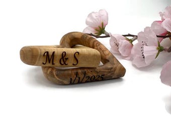 Personalized Interlocking Olive Wood Hearts, 5th Anniversary Gift, Couple Valentine's Gift