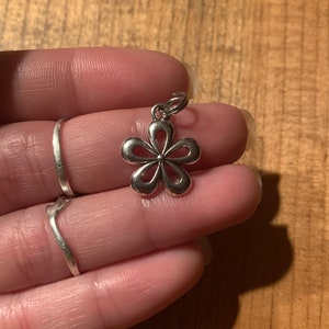Small Groovy Flower Necklace or Keychain