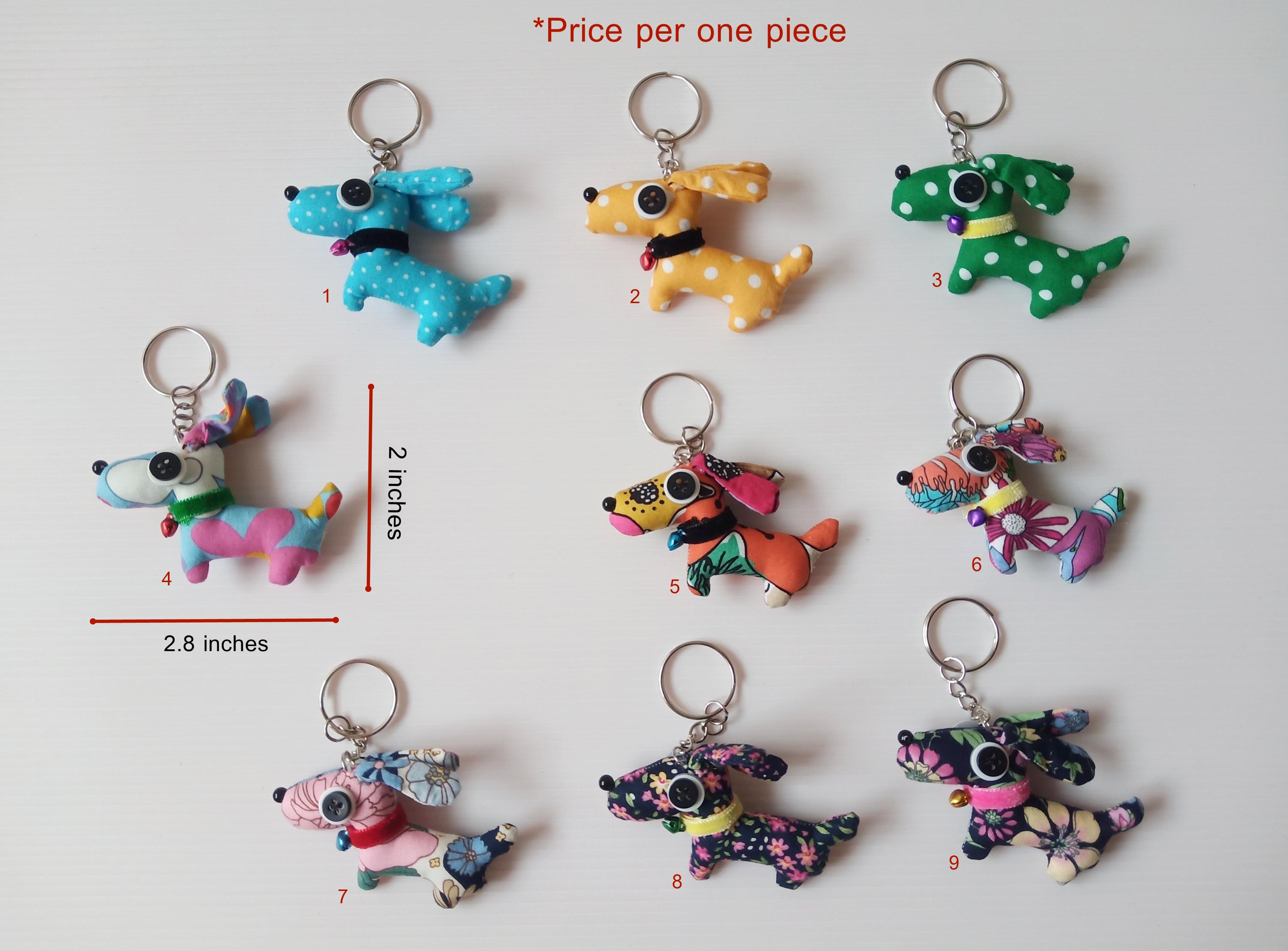 手作りの布製犬型キーホルダー カラフルな動物チャーム 犬好きのための