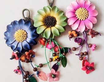 Handmade Leather Flower Keychain: Unique Handbag Charm No.2