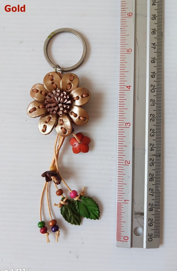 手作りのステッチ入りレザーフラワーキーホルダー、花柄リーフバッグ