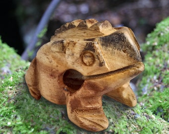 Nature's Melody: Wooden Frog Sculptures with Authentic Croaking #1