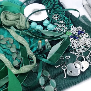 Pacchetto creatività Verde Vintage pizzo trim nastri charms Mixed media Creation bundle Party décor junk Journal Art Embellishment