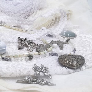 Pacchetto creatività Bianco Vintage Vintage pizzo trim nastri charms Mixed media Creation bundle Wedding décor junk Journal Art Embellishment