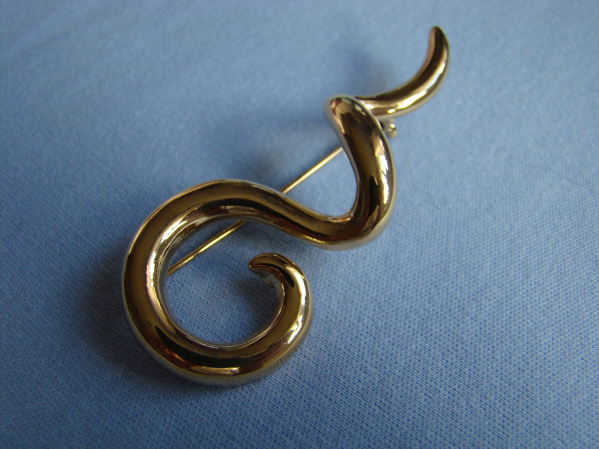 Vintage Beatrix Jewellery Gold Tone 'squiggle' Brooch . 1950's/60's ...