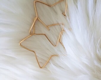 Gold or Silver Star hoops-Star shaped earrings-star shaped hoops-star earrings-minimalist earrings-wire earrings-wire hoops