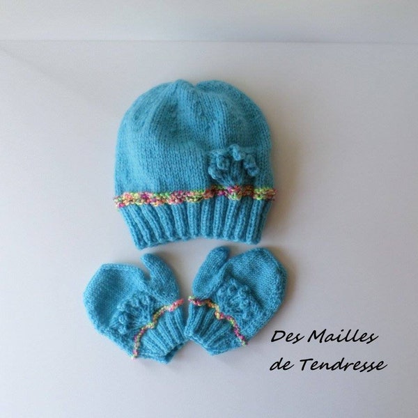 Bonnet fille tricoté main en laine mérinos ,bonnet 2 ans et ses moufles coordonnées , vêtement hiver pour enfant , tricot fait main