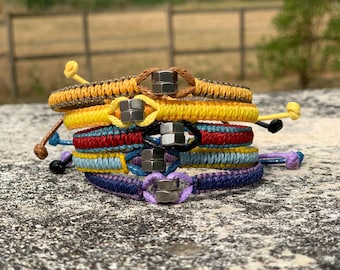Handmade bracelet with screw-on beads, micro macrame bracelet, friendship bracelet, jewelry bracelet, gift bracelet, one size