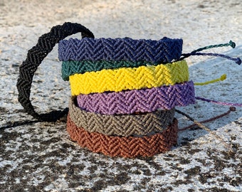 Minimalist men's bracelet, Macrame bracelet, Friendship bracelet, Jewelry bracelet, Adjustable bracelet, Gift bracelet, waterproof