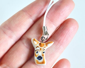 Unikatowy ceramiczny wisiorek do telefonu w kształcie jelenia - Forest Charms - wisiorek w kształcie jelenia