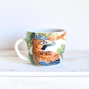 Handgjord eurasisk skrika i porslin, kaffemugg med fågelkonst