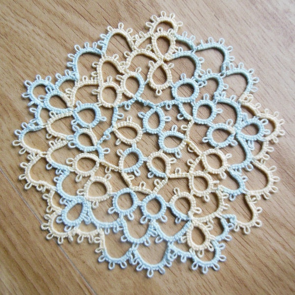 Napperon crochet frivolité rond  en coton