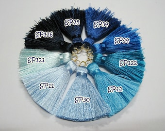 Pompom tassel 4 centimeters