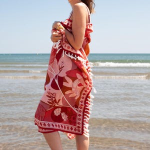 Beach towel 100x200cm Leaves red