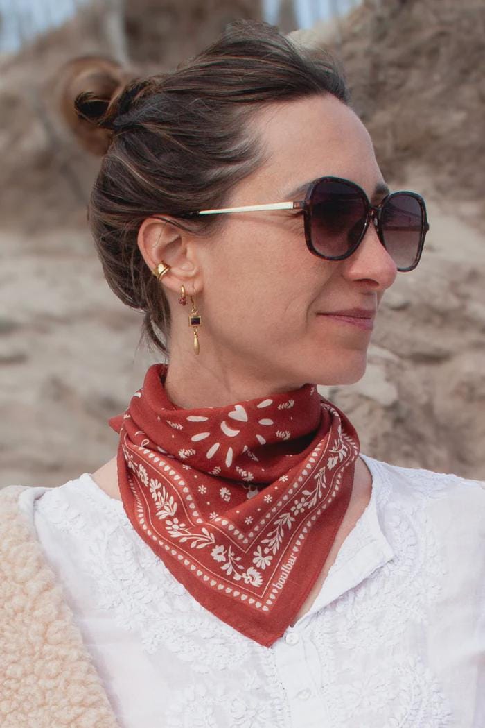 Petit Foulard Bandana Coton Bleu marine à Fleurs Cadeau pour femme FO647