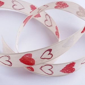 Herzband - 2,5 cm - creme - rot - Herzen - Band - Bänder - 100% Baumwolle - mit Drahtkante