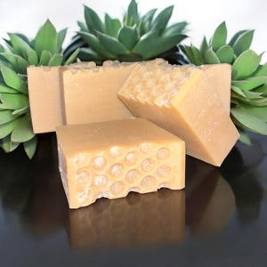 Honey Bliss Artisan Soap-Rich Honey & Skin-Loving Goodness