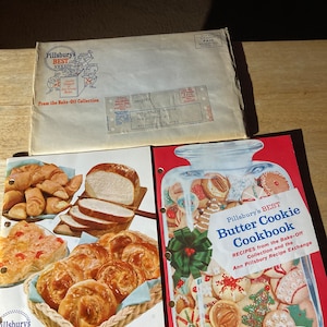 Vintage, Pillsbury’s Best Short-Cut Breads Cookbook And Best Butter Cookies Cookbook From Bake-off collection, in Original mailer.