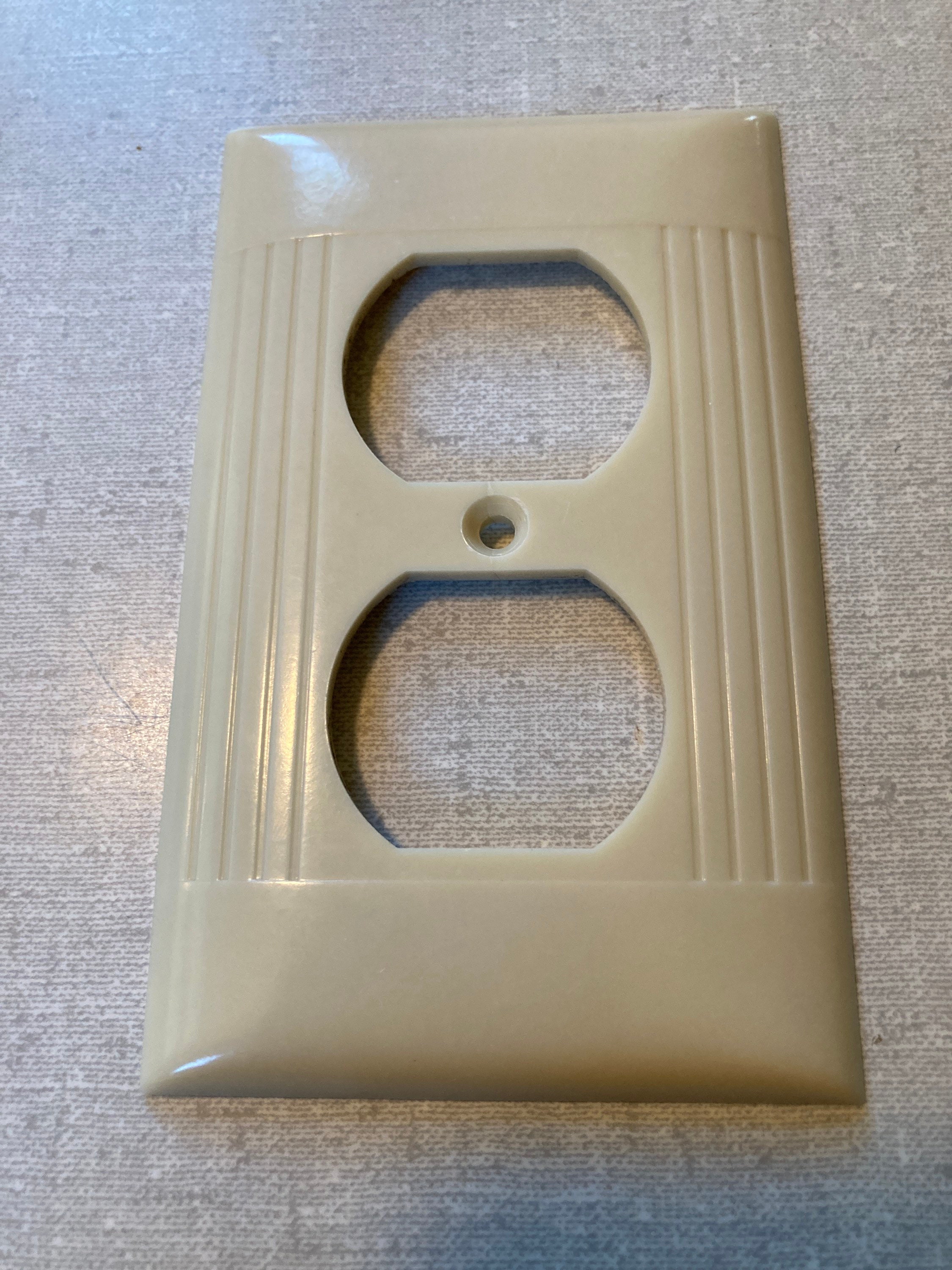 Bakelite Sierra l Ivory Electrical Switch Plate Outlet Etsy