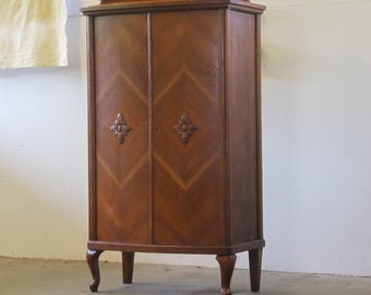 Vintage Danish Oak Closet Linen Wardrobe 1940s Cabinet