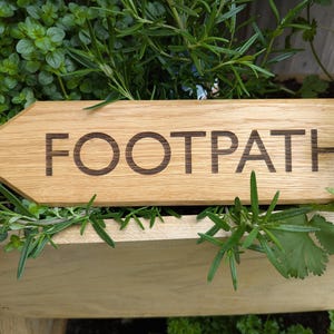 Personalised engraved oak arrow shaped sign/pointer/directional sign