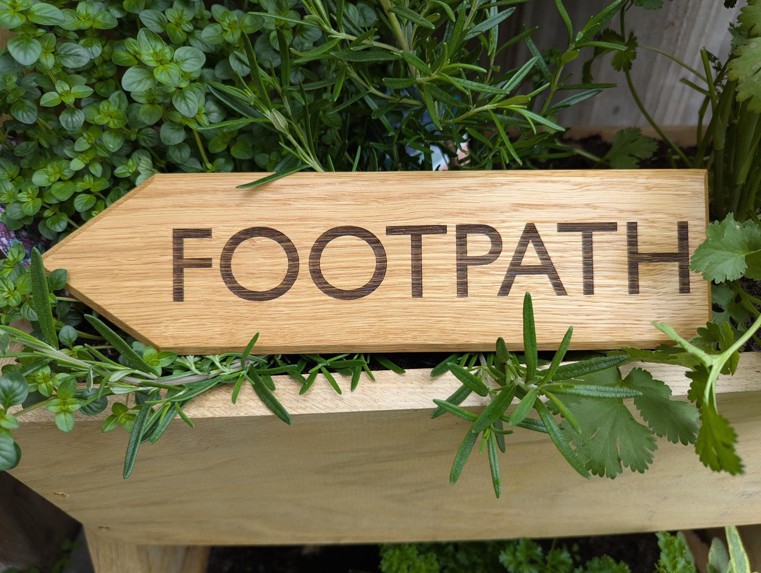 Personalised Engraved Oak Arrow Shaped Sign/pointer/directional Sign ...