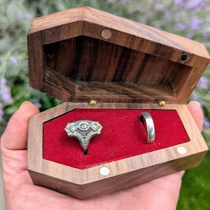 Handmade Hardwood Coffin Ring Box – Gothic Coffin-Shaped Wooden Ring Holder for Weddings, Engagements or Special Occasions