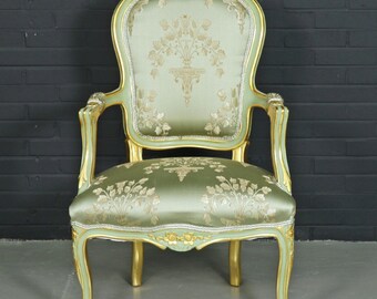 Casa Padrino Barock Salon Stuhl "Medaillon" Mod1 mit Armlehnen Hellgrün / Gold - Anti
