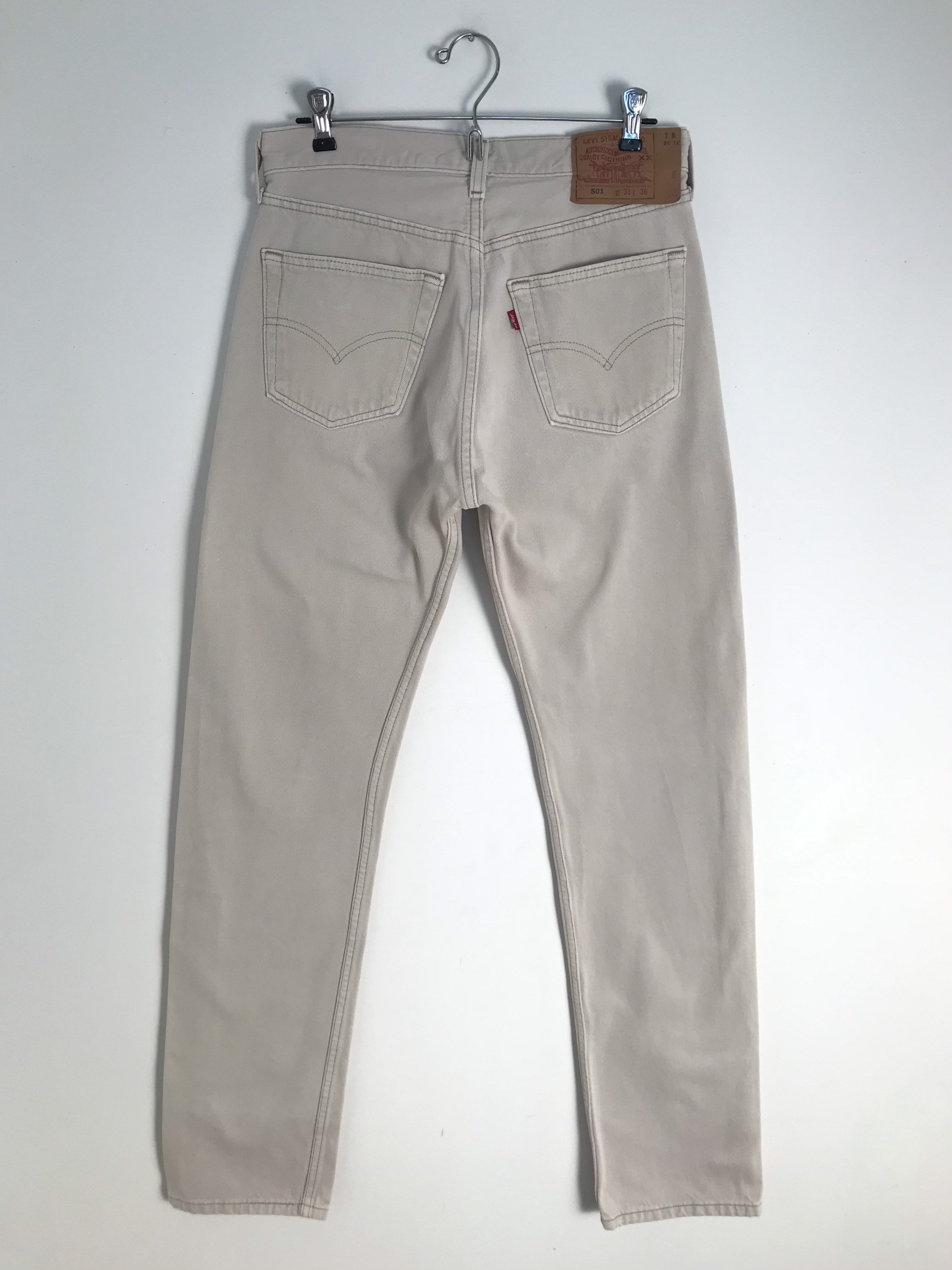 beige 501 levis
