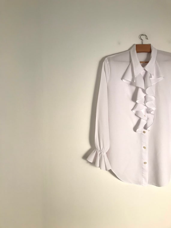 Vintage white button down ruffle blouse with ruffl