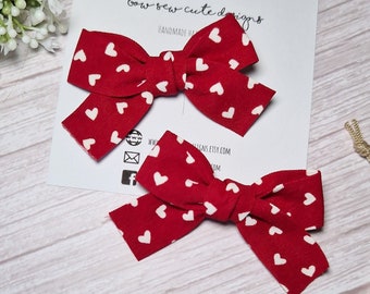 Red heart hair clips, small hair bow set, hair bow gift set, girls hair clips, hair ribbon, 2 heart hair slide