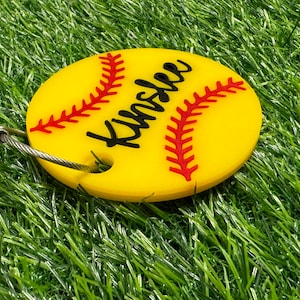 Softball Anhänger | Personalisierter Taschenanhänger | Softball Schlüsselanhänger | Baseball Anhänger | Softball Geschenk | Namensschild | Ostern Korb Stuffer