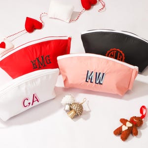 Bridesmaid Gifts Makeup bag Christmas Gift for her, Custom Makeup Bag, Monogram Makeup Bag, Personalized Cosmetics Bag, Bridesmaid Proposal