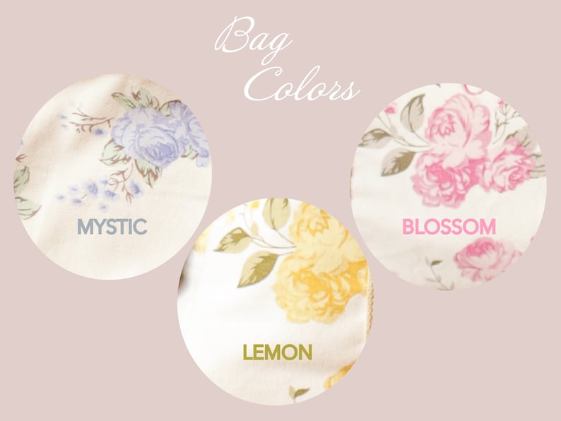 Może przedstawiać: Trzy pr&oacute;bki tkaniny z kwiatowymi wzorami. Pr&oacute;bki są oznaczone jako "Mystic", "Blossom" i "Lemon".