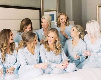 Bridesmaid Pajama set, Set of bridesmaid robes, Bridesmaid Gifts, Bridesmaid Pajamas, Bridesmaid PJ Set, Shorts Gift, Bridesmaid, Embroidery