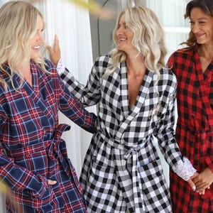 Bridesmaid Gift Winter Wedding Getting Ready Outfit | Plaid Bridesmaid Robes Flannel | Christmas Personalized Robe for Bridesmaid Proposal