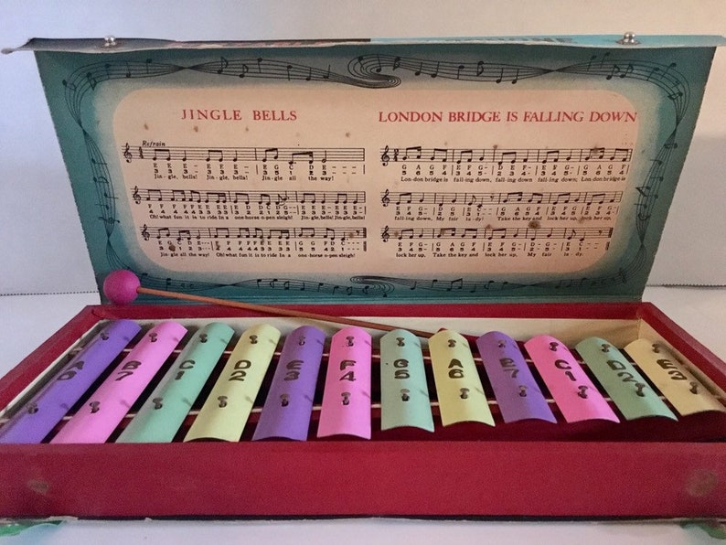 Vintage Portable Toy Xylophone by T.T Toys