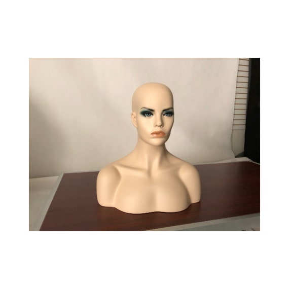 Adult Female Fiberglass Realistic Flesh Tone Mannequin Head Display With  Upper Bust H1 