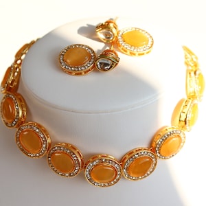 Simple Stunning Peach Light Orange Elegant Floral Indian Punjabi Earrings and Necklace Jewelry Set With Gold Plating Kundan