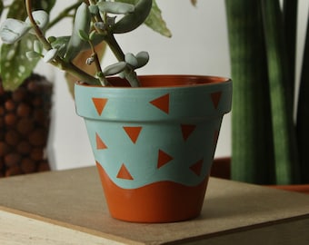 Hand painted terracotta plant pot for houseplants | Customisable pot with drainage and saucers to match | Great plant gift idea